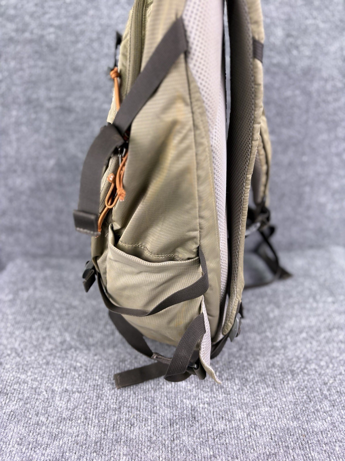 Camelbak Rim Runner 22L Daypack Backpack Hydration Desert Tan No Bladder