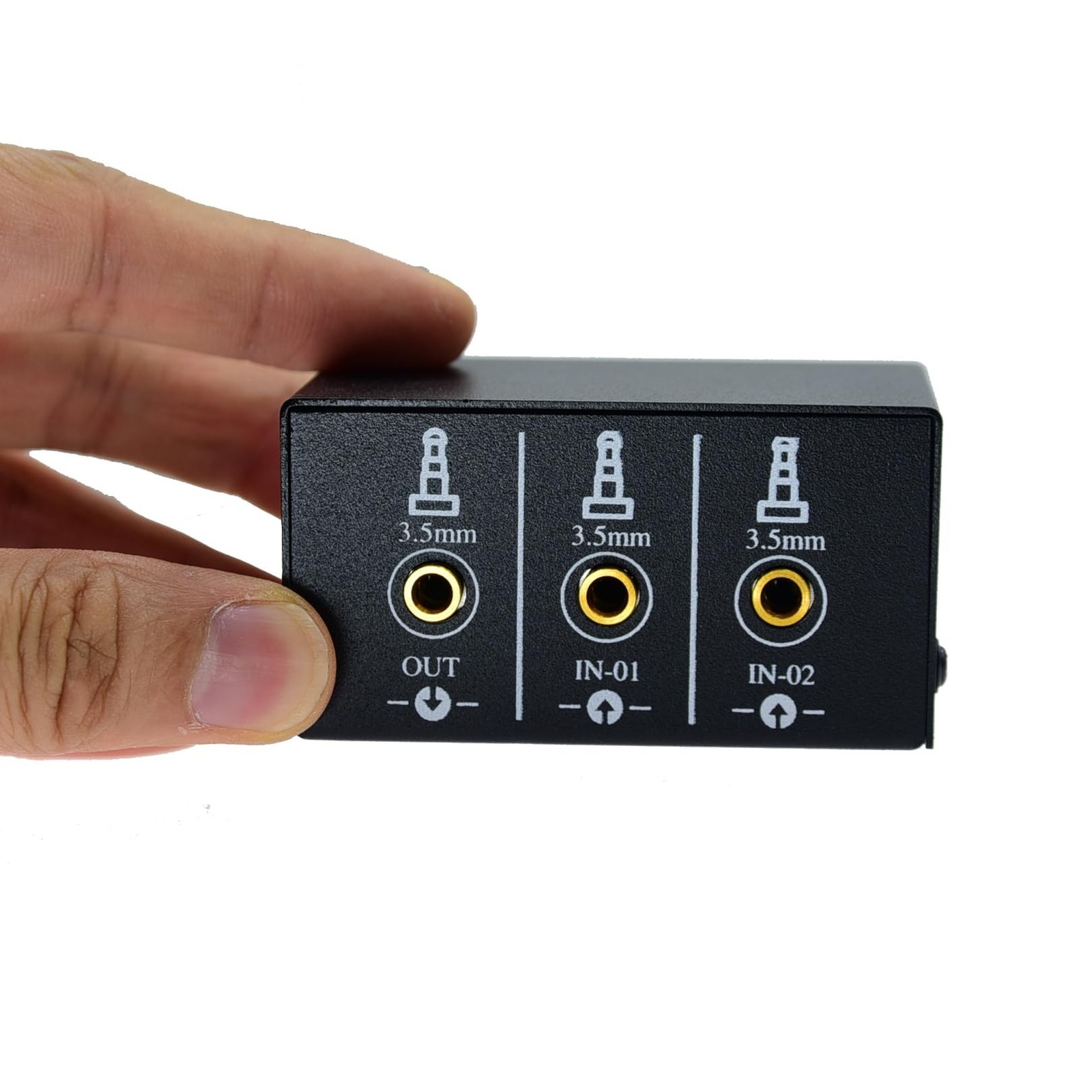 1/8" 1 in 2 Out or 2 in 1 Out Audio selector 3.5 mm TRS Stereo Channel 2 Spli...