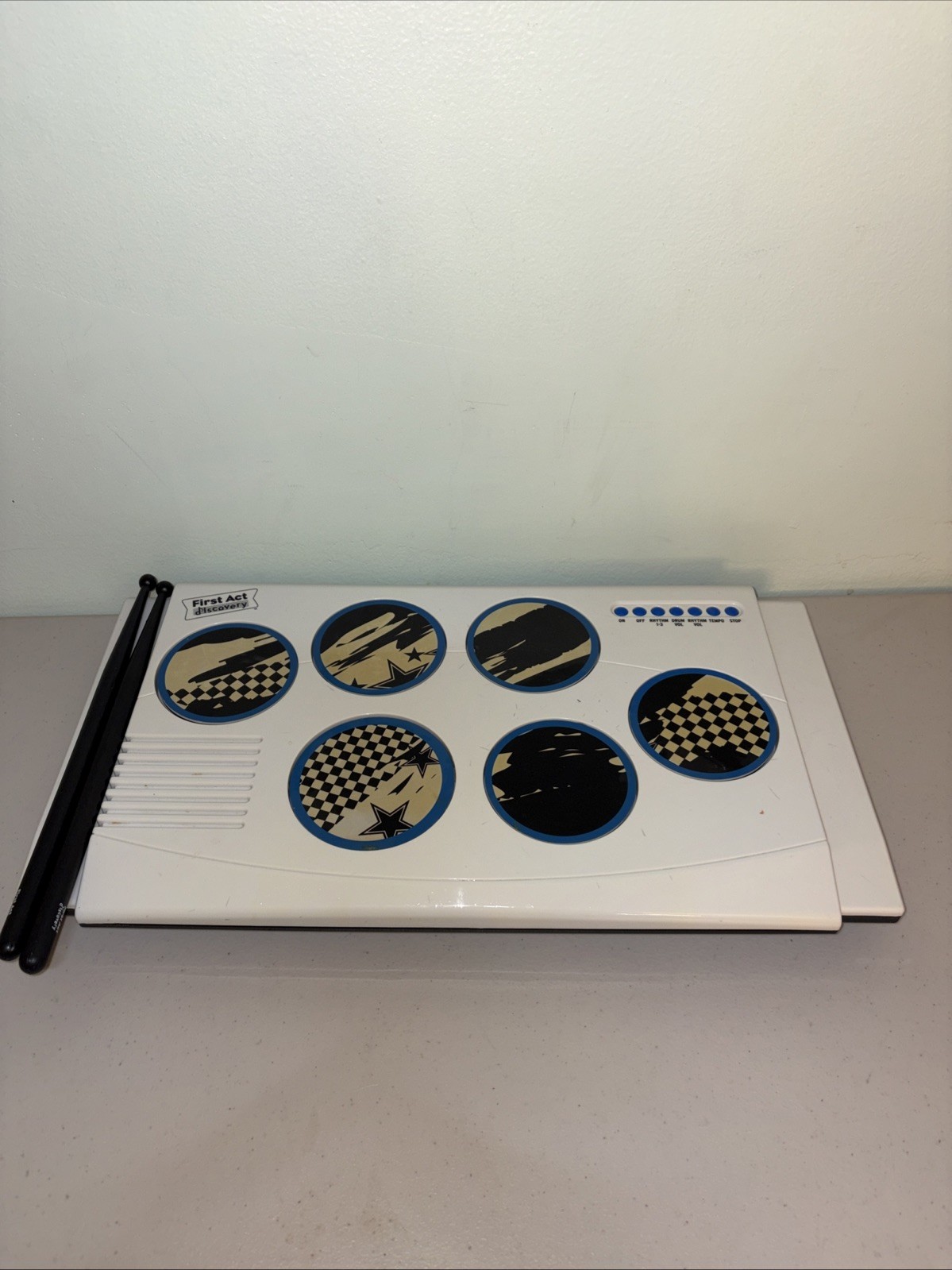 First Act Discovery Monsta Jam 6 Digital Drum Pad Works With Drumsticks 🥁