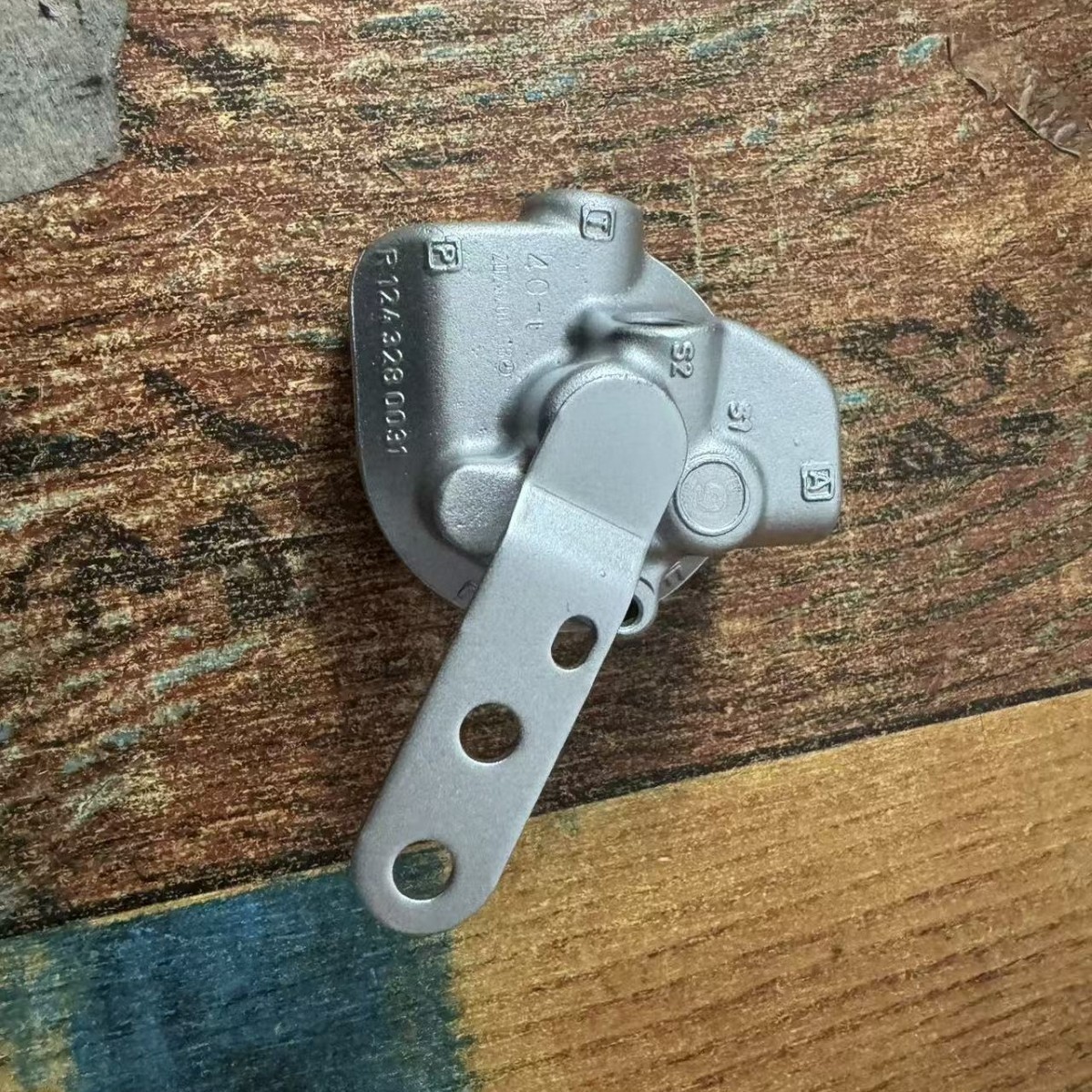 Suspension Leveling Valve 1243280031 for Mercedes 2023200258 W124 W140 W210 202<