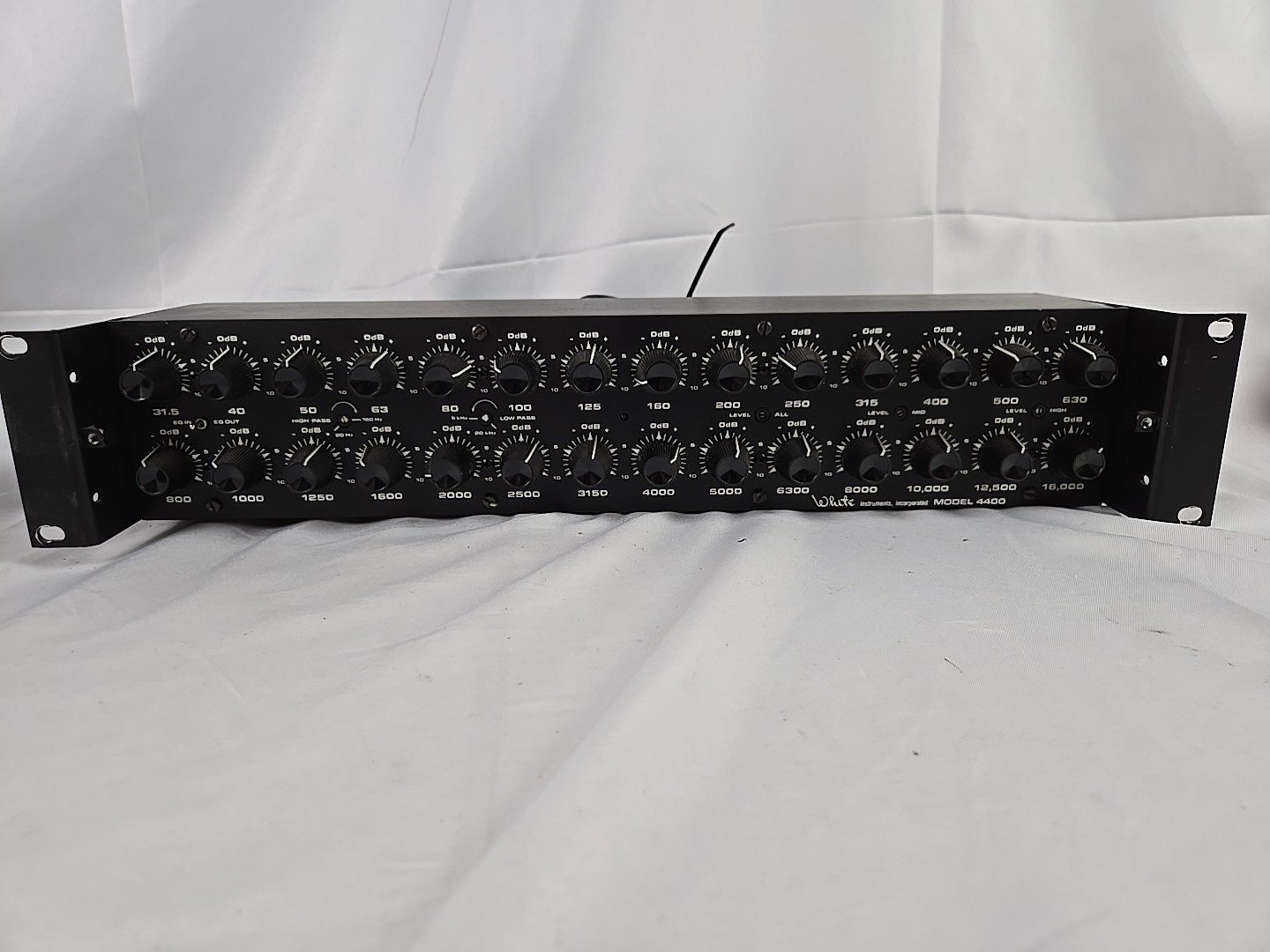 White Instruments Model 4400 Rack Mount Graphic Equalizer
