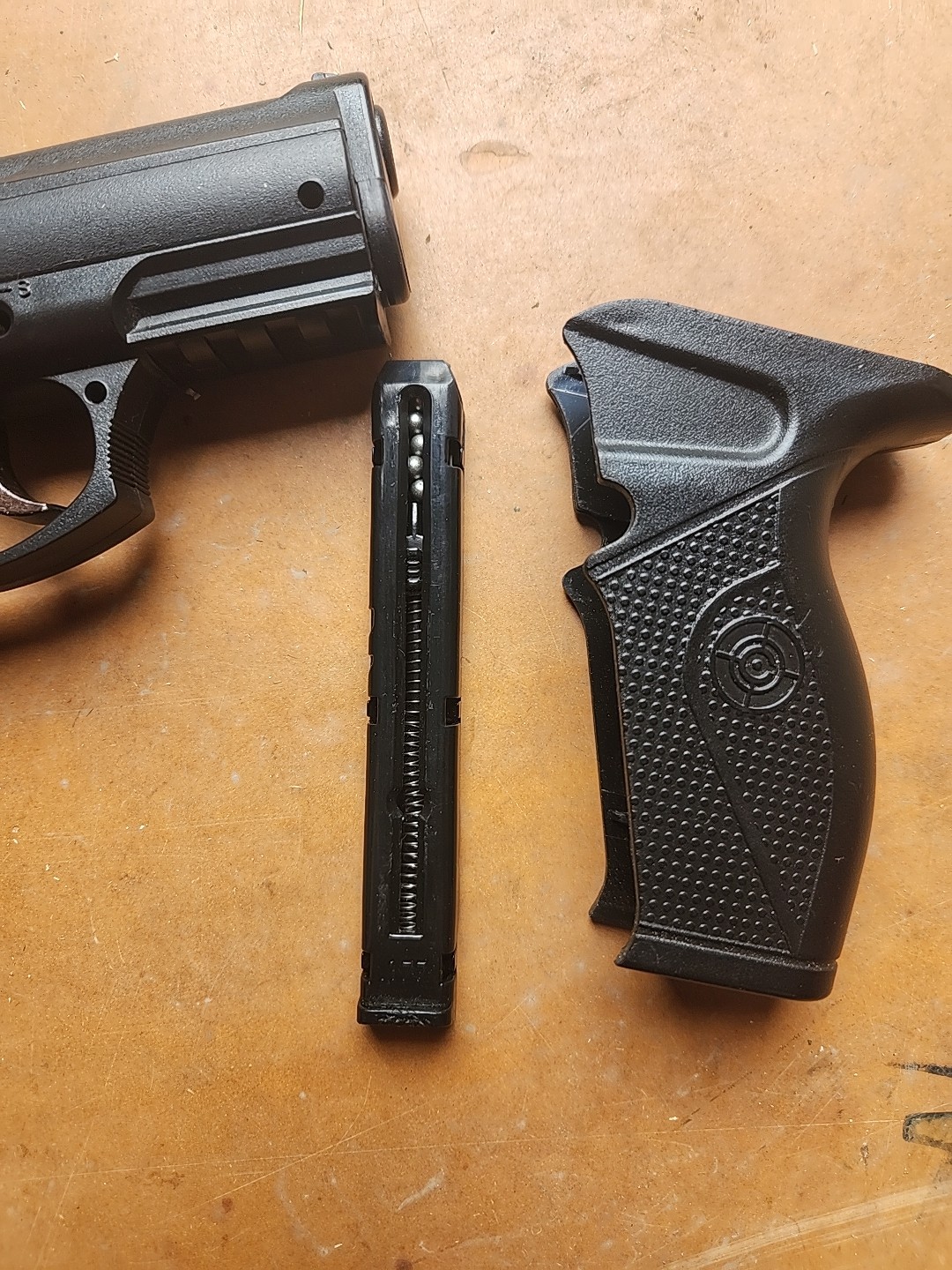 Crosman C11 Semi-Automatic CO2 BB Air Pistol