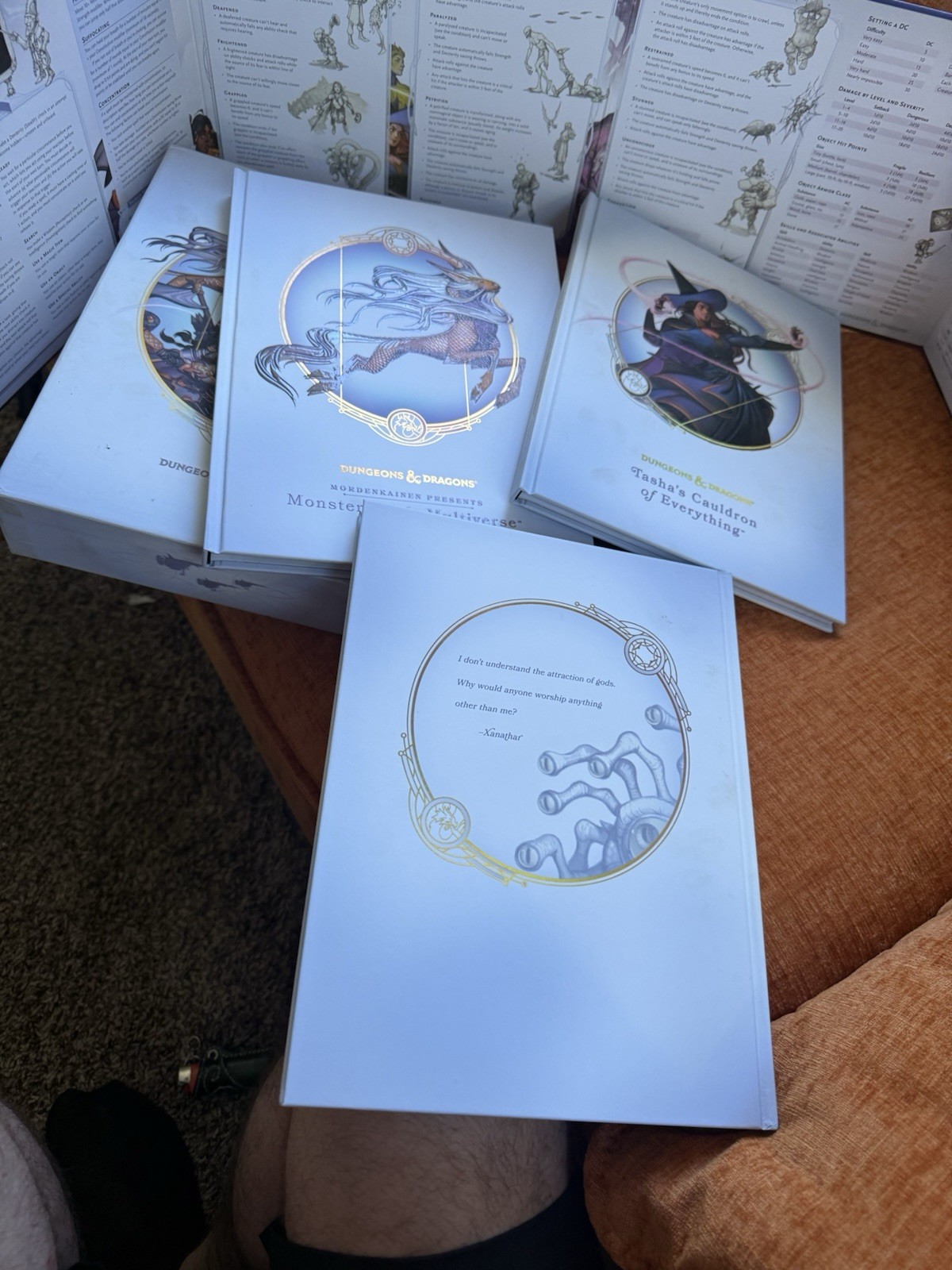 Dungeons & Dragons Gift Box Set w/ DM Screen & Multiple Hardcover Books