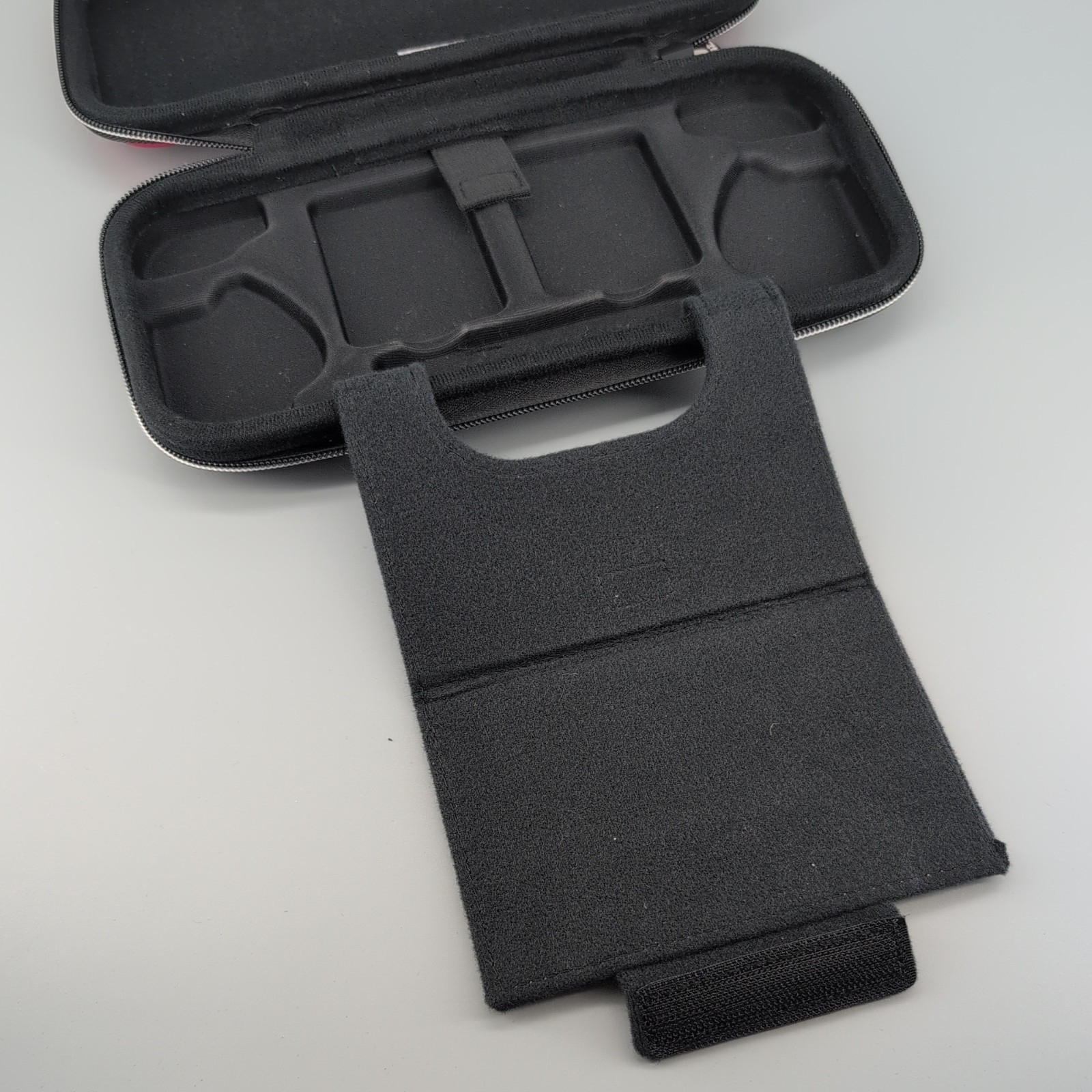 Nintendo Switch Traveler Case Red