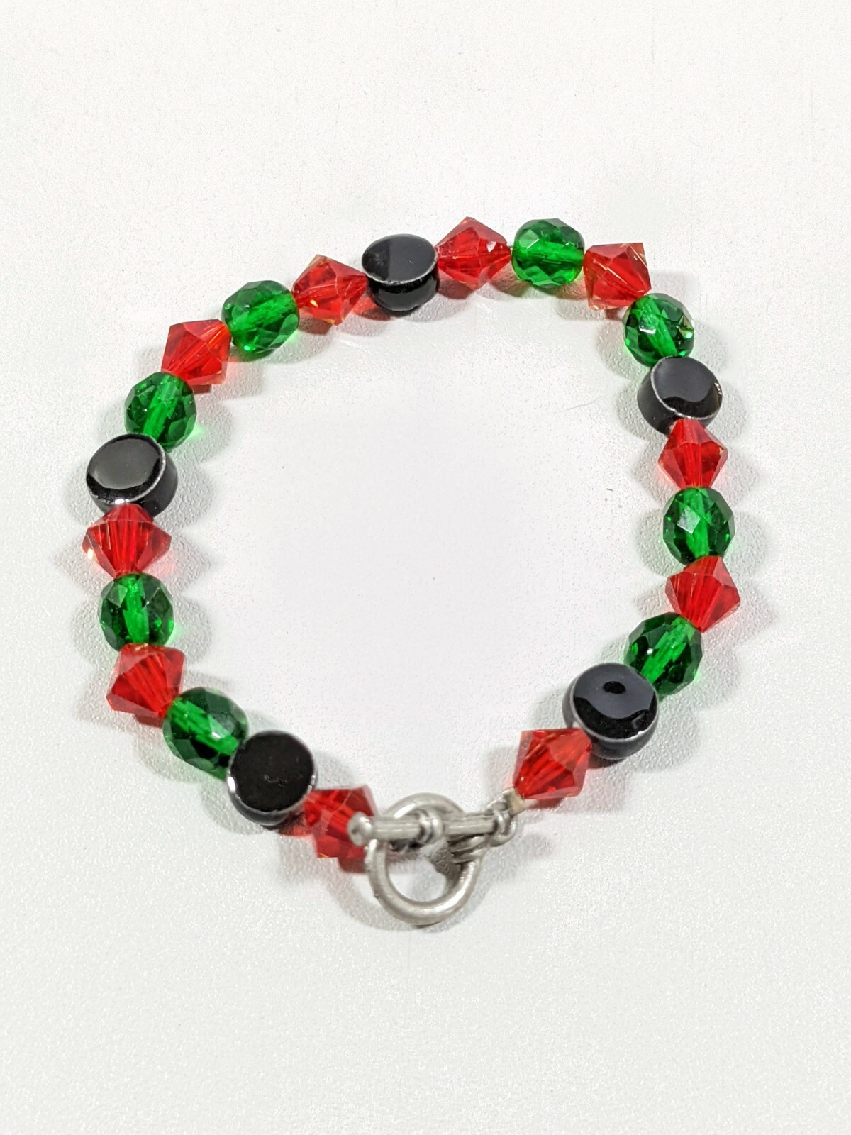 Artisan Silver Tone Red Green Black Glass Bead Toggle Bracelet 8 inches