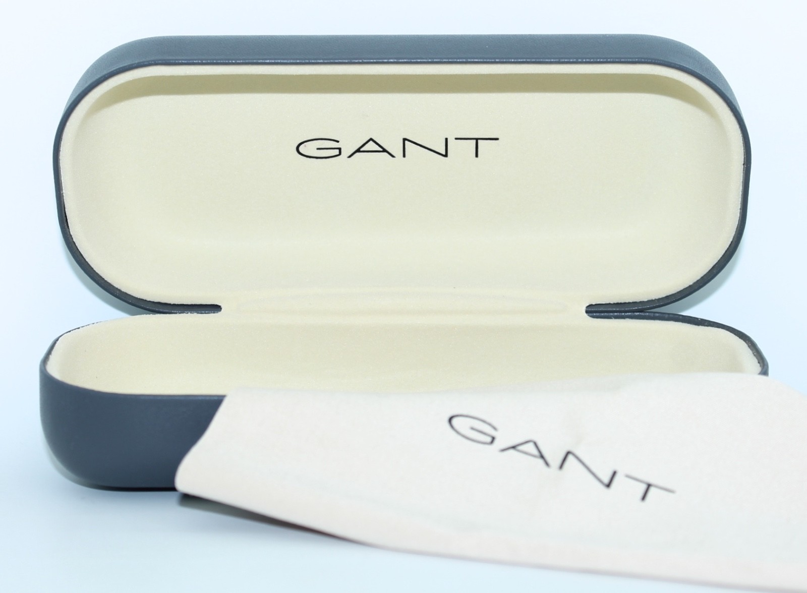 NEW - AUTHENTIC - GANT - GRAY - HARD SUNGLASSES CASE w/ CLEANING CLOTH