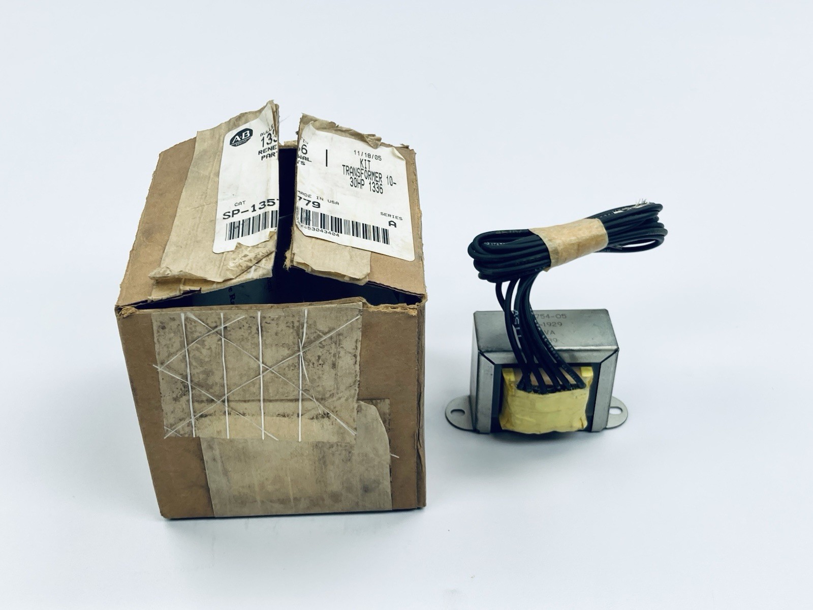 ALLEN BRADLEY SP-135779 / MC-1929 Transformer Kit 10-30HP 30Va ser. A