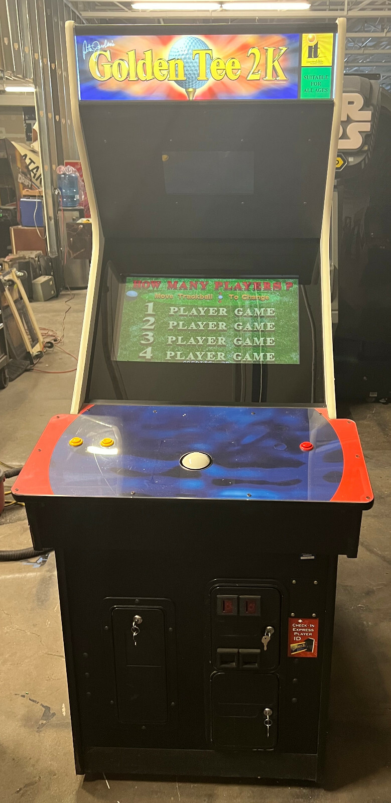 GOLDEN TEE ARCADE MACHINE (Excellent Condition)