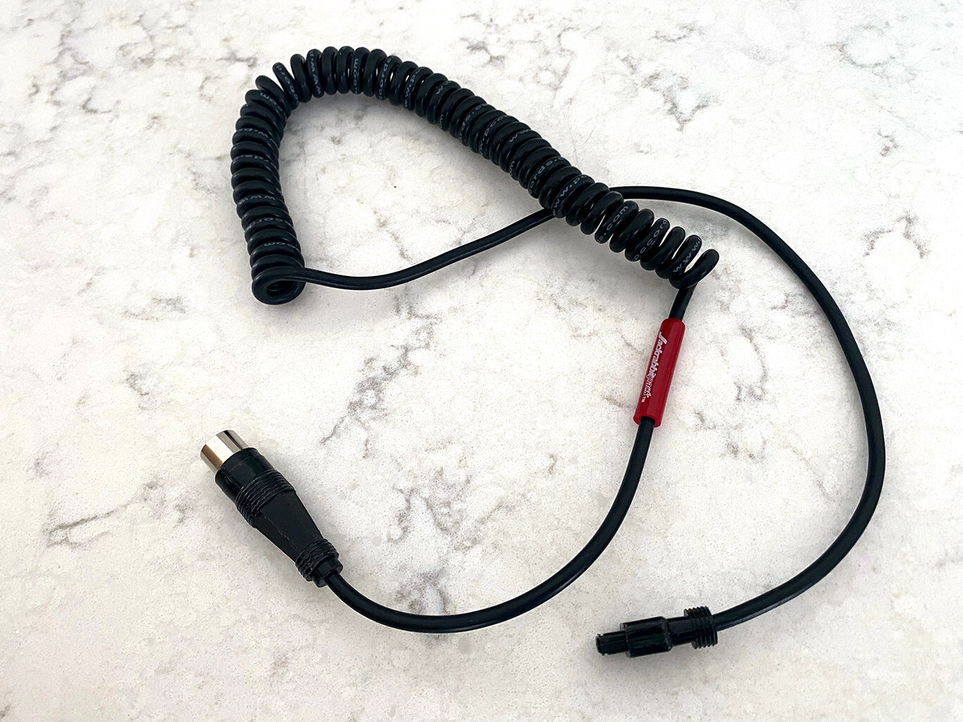 Dynalite Jackrabbit to Canon speedlite/ flash cable