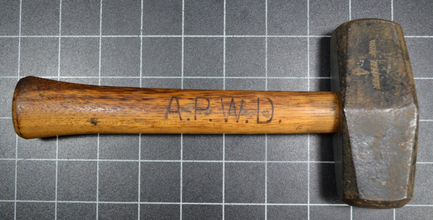 TRUE TEMPER - #4HD - HAND DRILLING HAMMER - 4# - ALL ORIGINAL - MARKED  A.P.W.D.