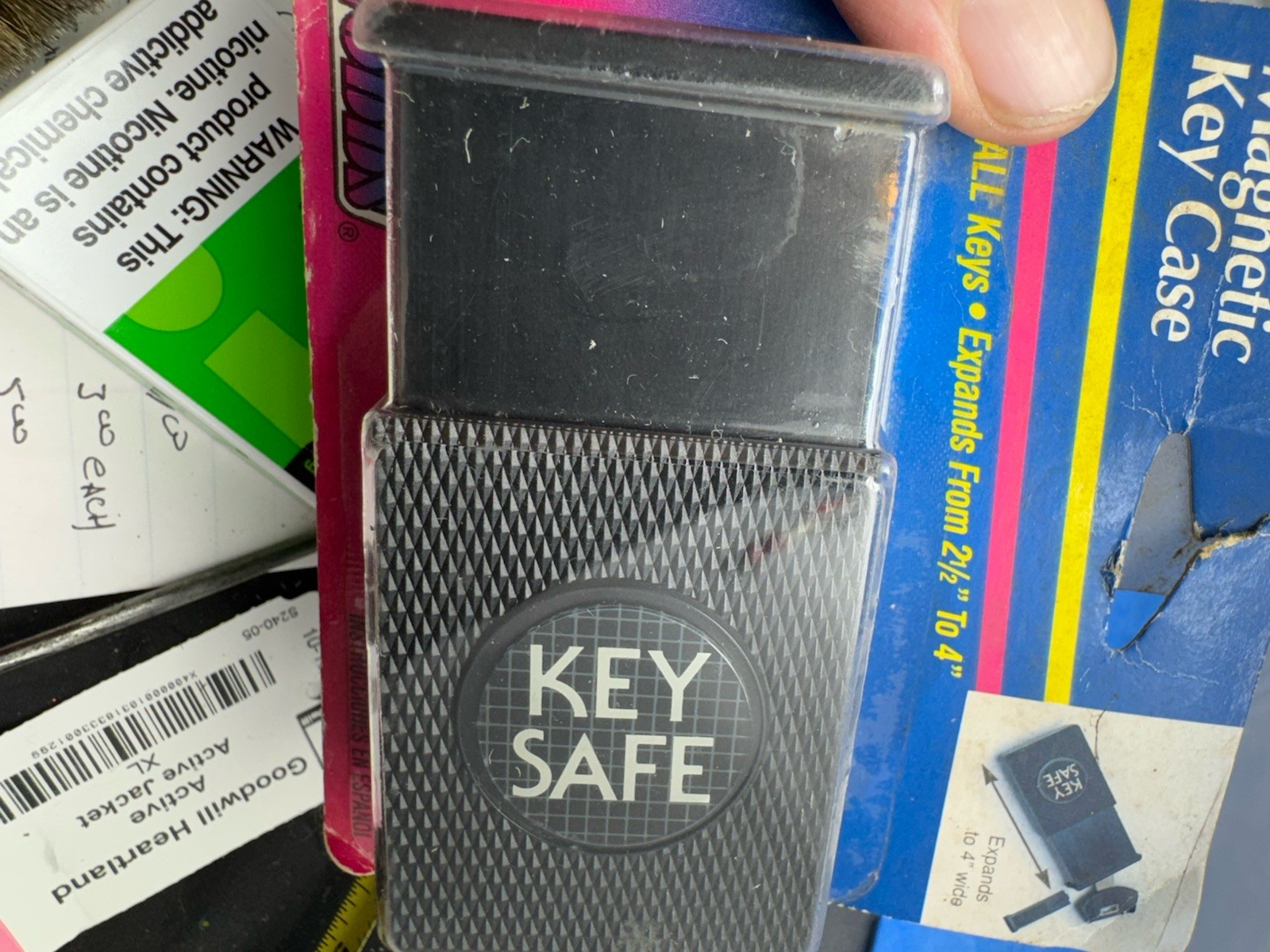 Cobbs Expandable Magnetic Key Case - New