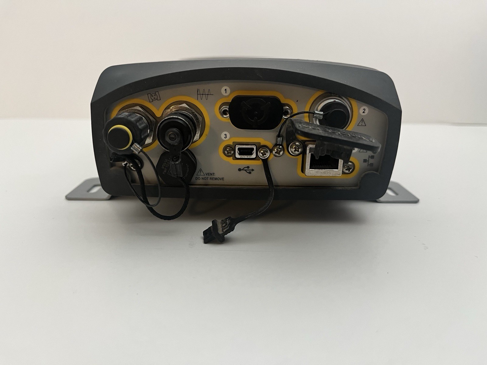 TRIMBLE NetR9 TI-2 Reference Station