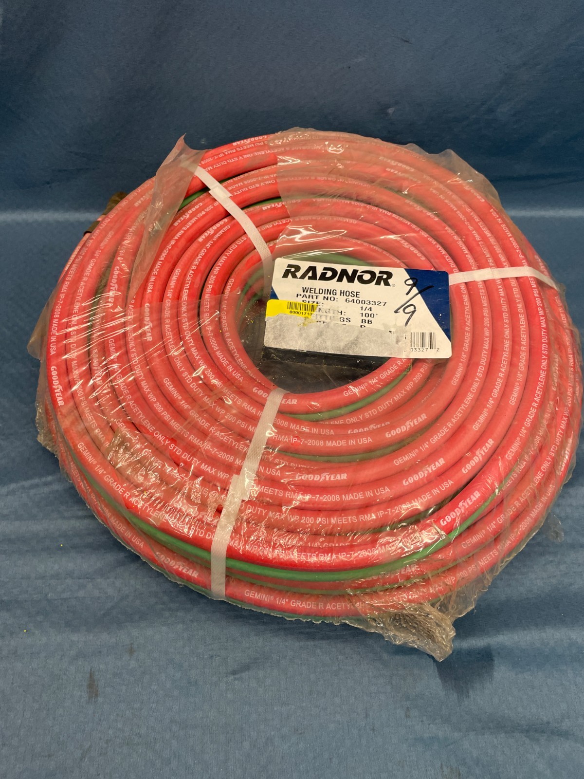 RADNOR™ 1/4" X 100' Red And Green EPDM Rubber Twin Hose With BB Hose Fittings