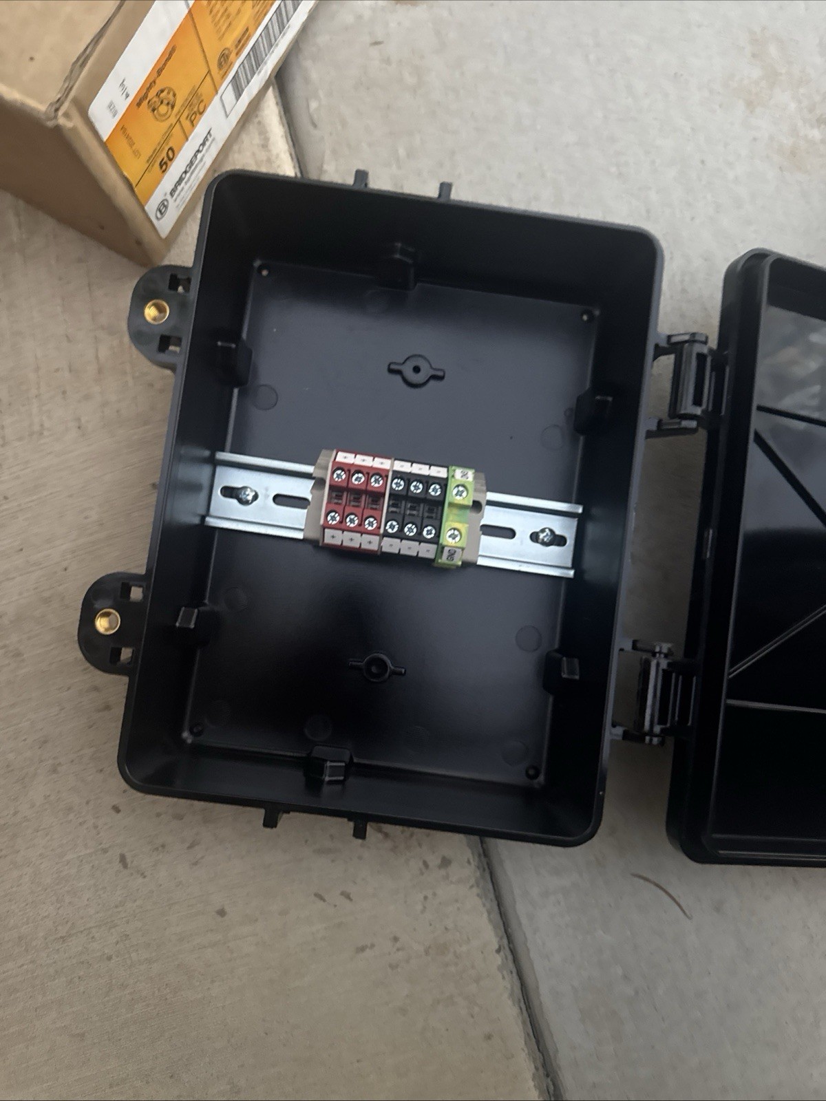 SNAPNRACK, J BOX XL RAILMOUNT W/TB New In Box