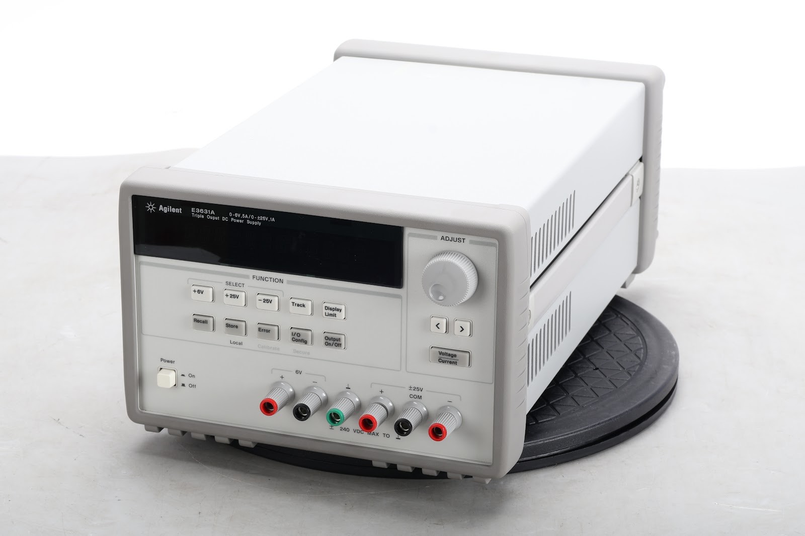 Agilent E3631A 0-6V,5A/0-+/-25V 1A Triple Output DC Power Supply