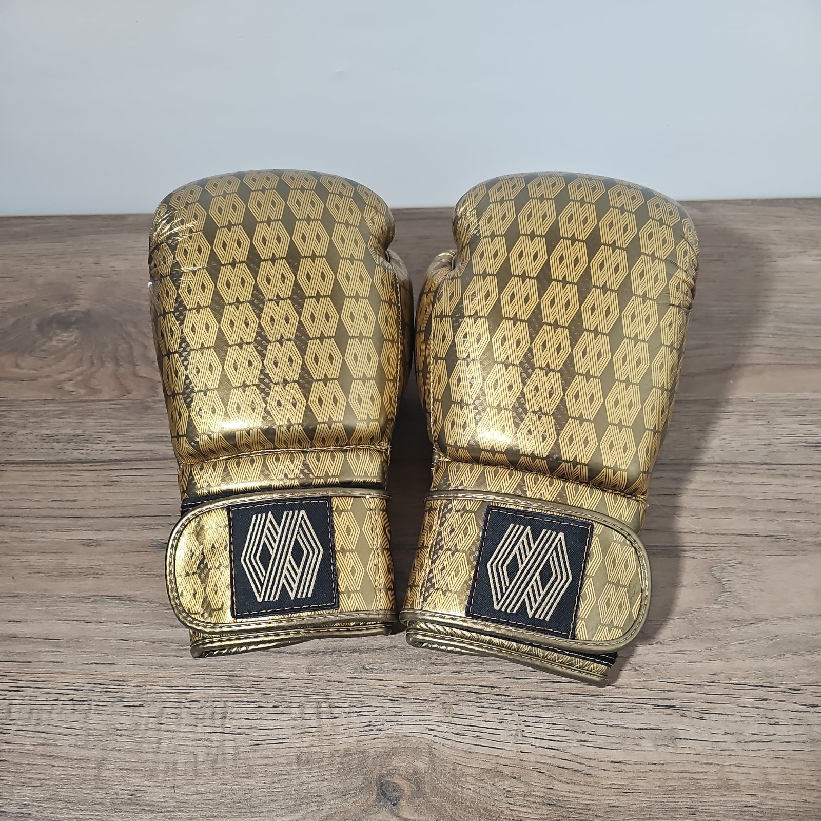 Floyd Mayweather Gold Fitness Boxing Gloves Small Medium AS IS