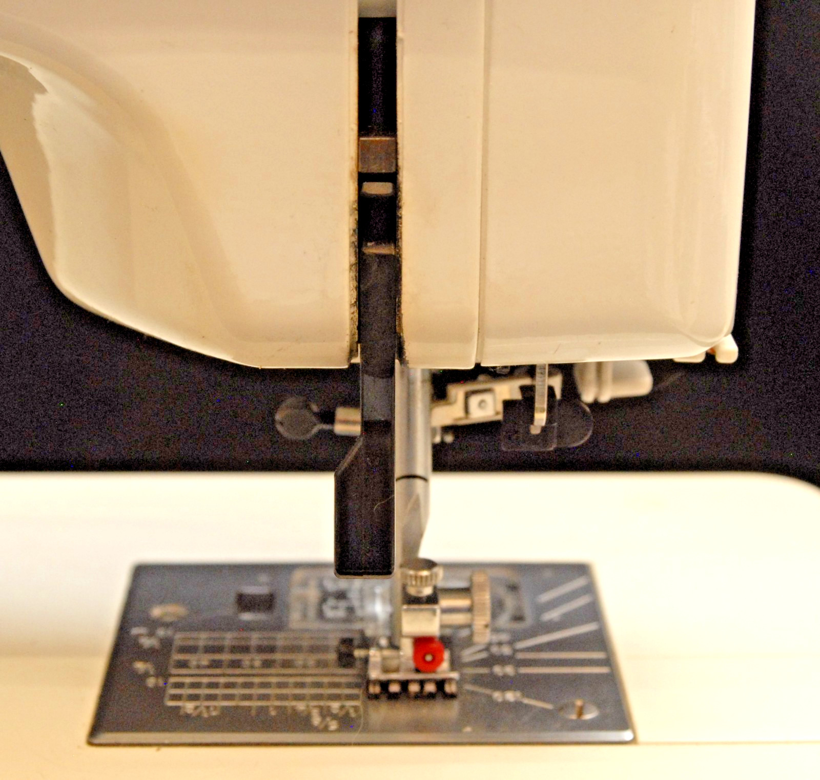JANOME MEMORY CRAFT MC6500 COMPUTER SEWING MACHINE W/ CONTROLLER PEDAL WORKS