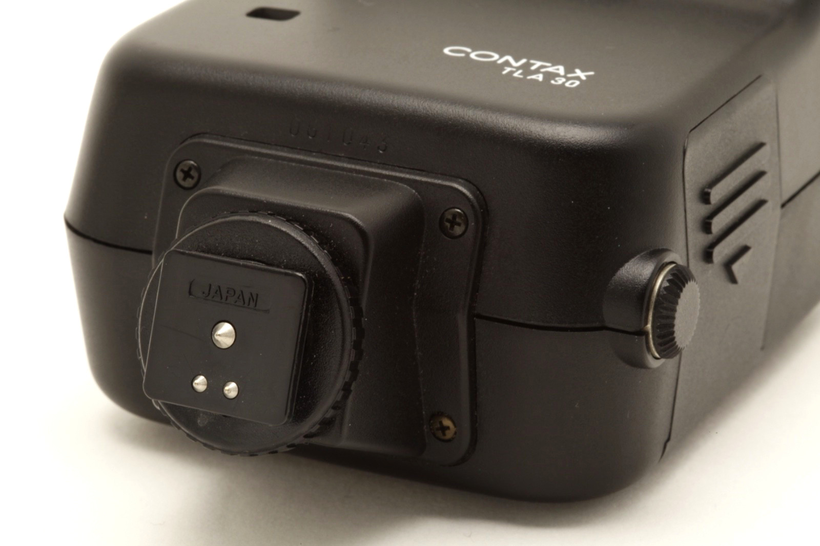 Very Clean Contax TLA 30 Flash with Case #51474