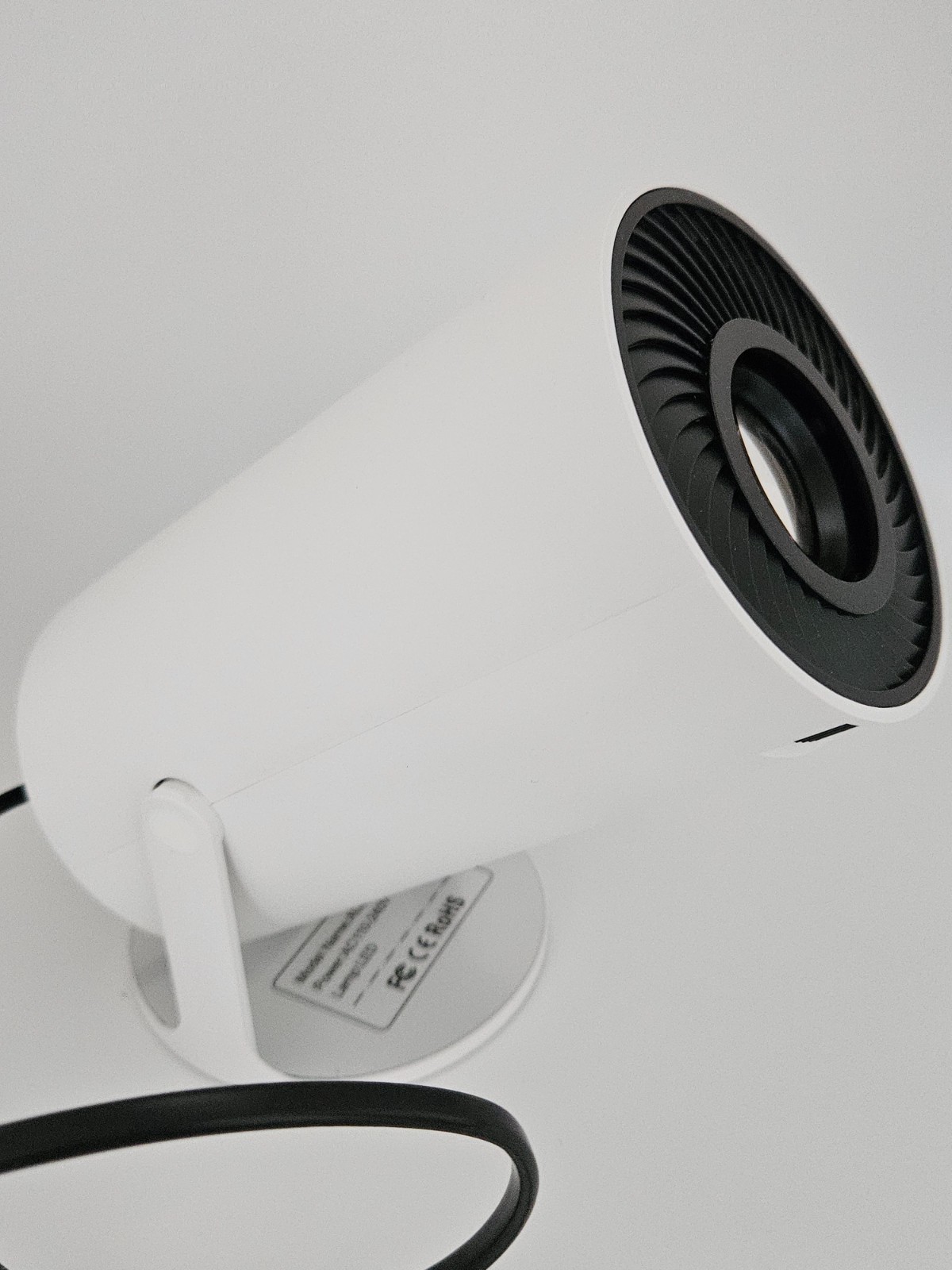 Led Source Ultra HD MultiMedia Projector High Dynamic Range White