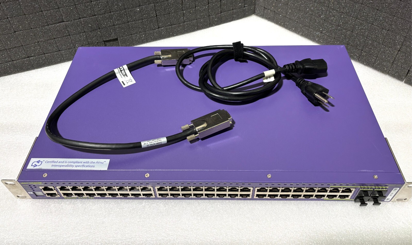 Extreme Networks Summit X440-48t  48 Port Gigabit Ethernet Switch W/Cables