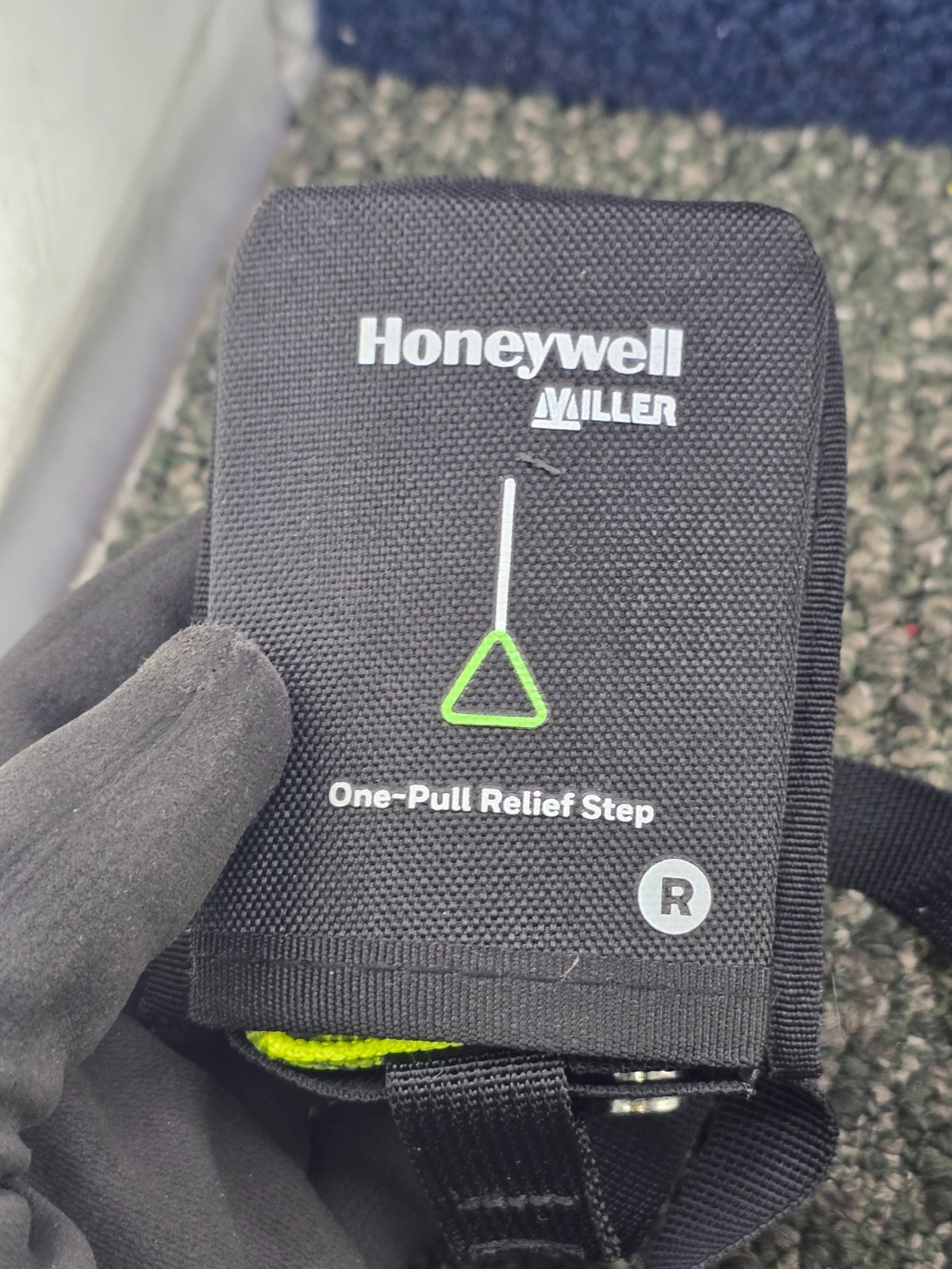 (1 Pair) Honeywell Miller 1036778: Removable One Pull Relieve Steps