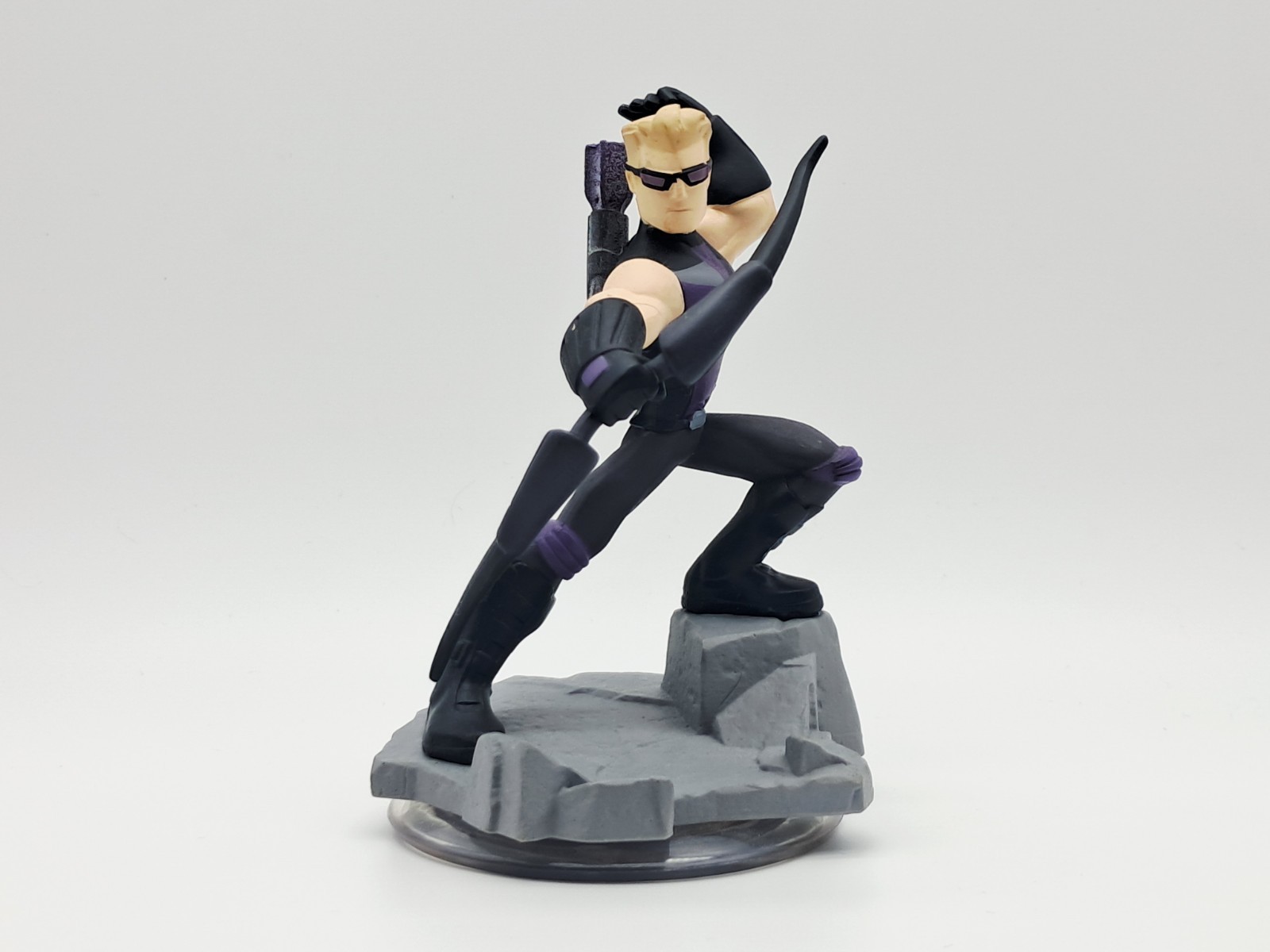 Disney Infinity 2.0 Hawkeye Avengers with Collectible Card Action Figure Toy