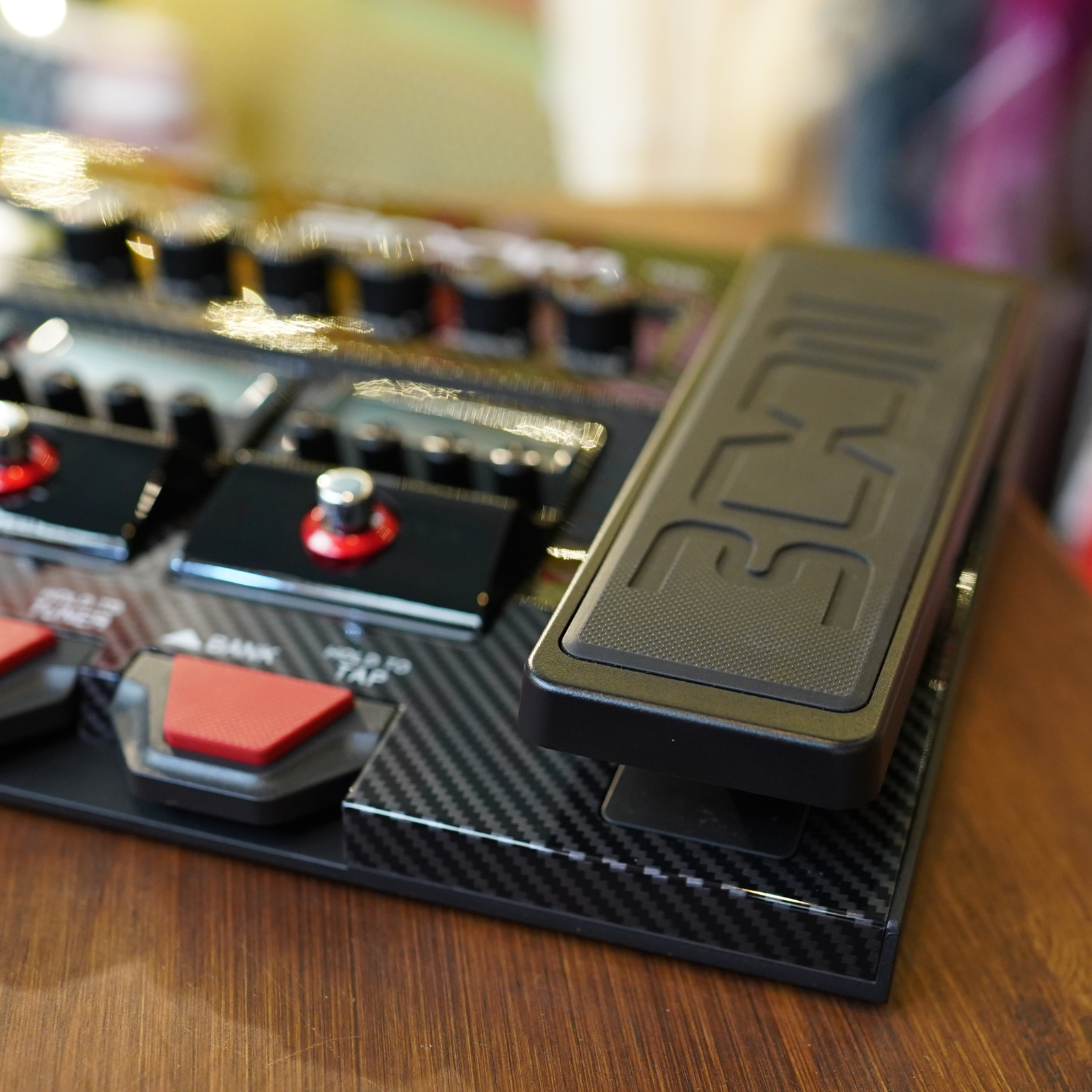 ZOOM G11 Guitar Multi Effects Processor Pedal Brand New