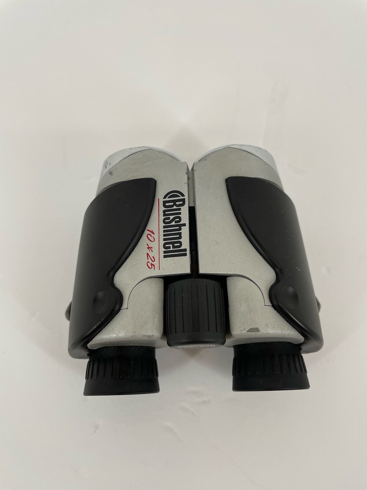 Bushnell Explorer 25-2511 (10 x 25) Field 6.5 - 342' 1000 yd Binoculars