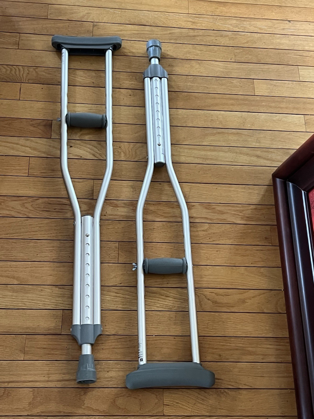 Barely Used Guardian Crutches Adjustable Height 4.6-5.2” 300 Lbs
