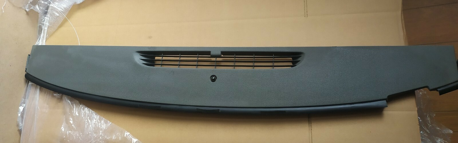 07-13Chevy SILVERADO GMC SIERRA Windshield DEFROSTER Dash Center Panel Cowl GRAY