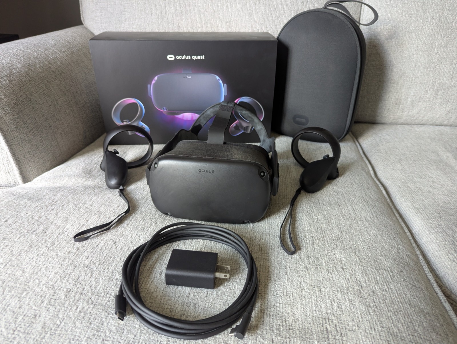 Meta Quest 1 VR Headset Bundle – Includes Official Carrying Case