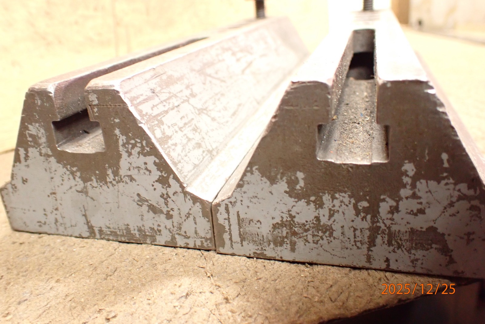 LOT R109 MOORE TOOL JIG GRINDER ROTARY TABLE EXTENSION RISER PARALLELS