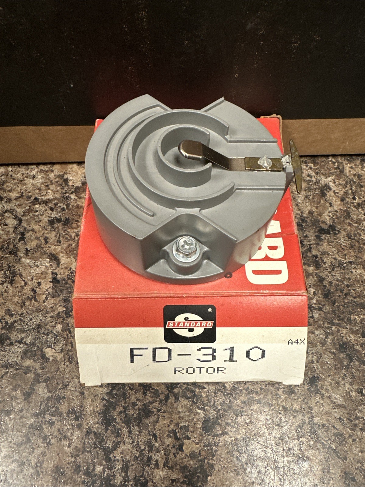 🇺🇸NOS Standard FD310 Distributor Rotor (83-86 FORD) FREE SHIPPING!!🇺🇸