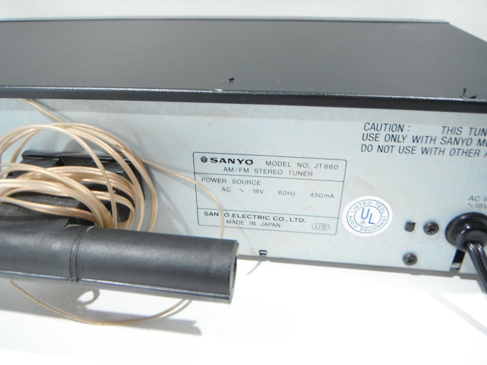 Sanyo AM/FM STEREO Tuner Model JT660