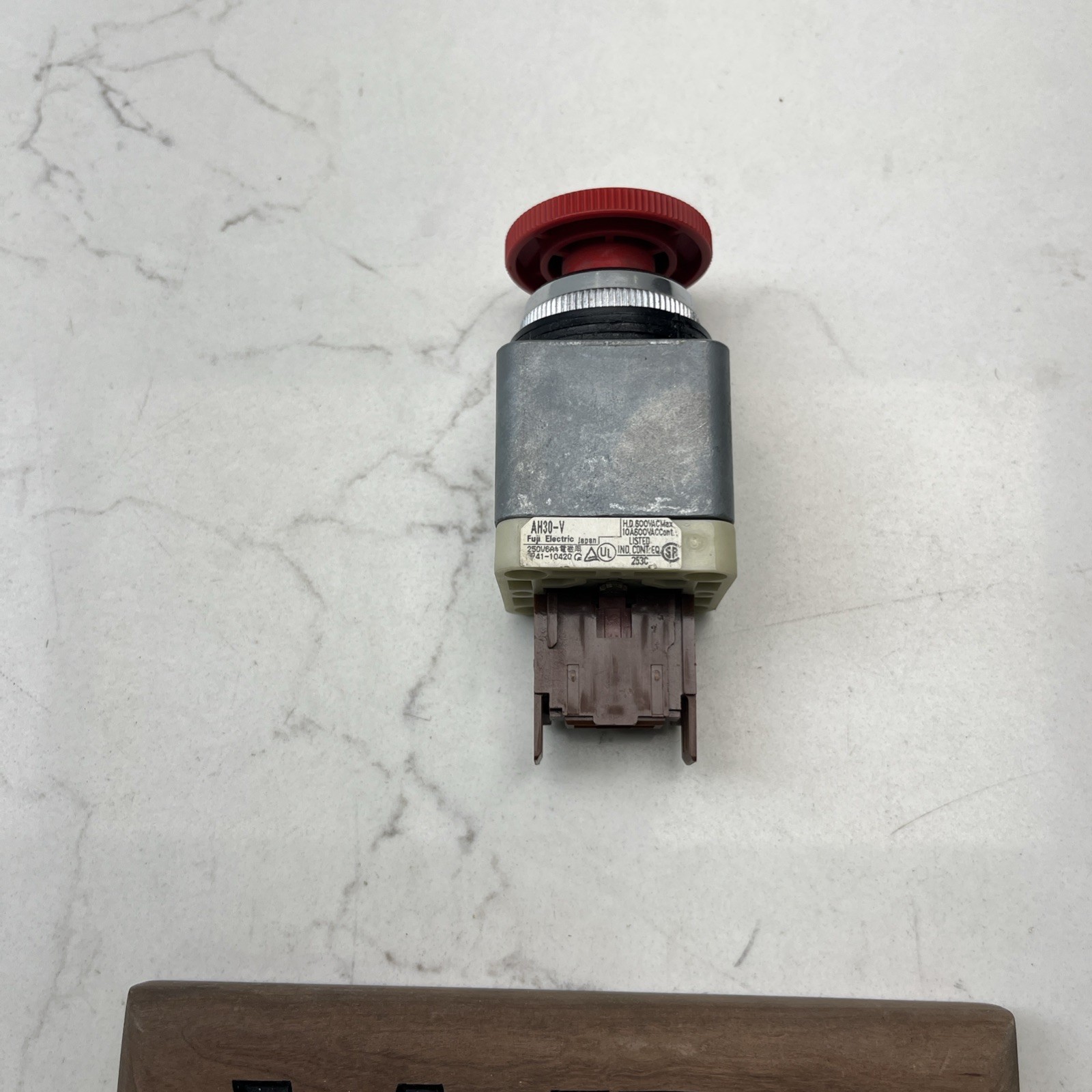 AH30-V Fuji Electric Selector Reset Switch No Box