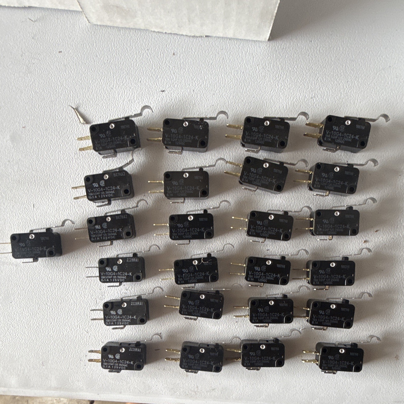 V-10G4-1C24-K Snap-Action Microswitch Lot, Black Solder Lug, Screw Mount 25ct