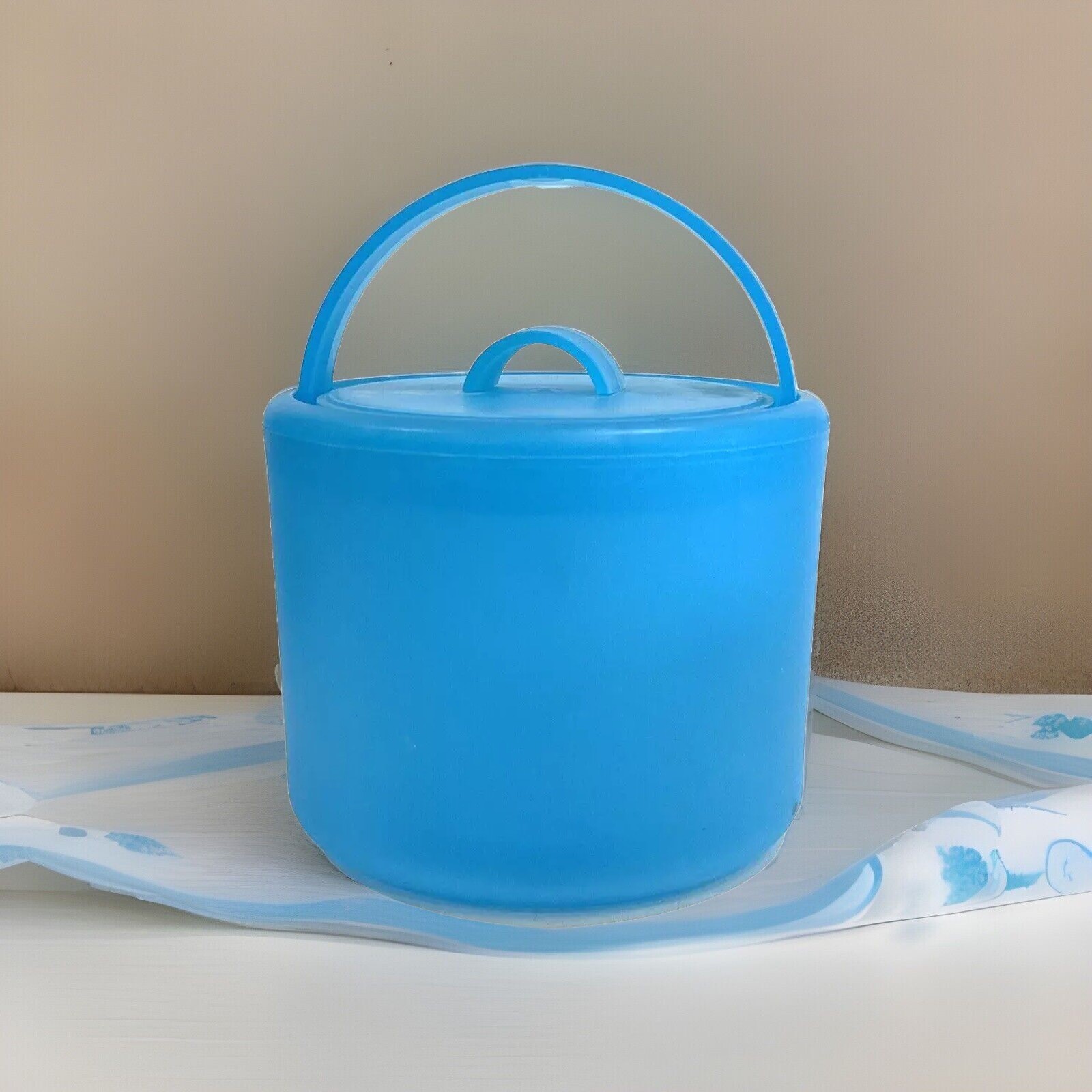 Turquoise Ice Bucket Double Walled with Lid and Handle 6" Tall Retro Vibe