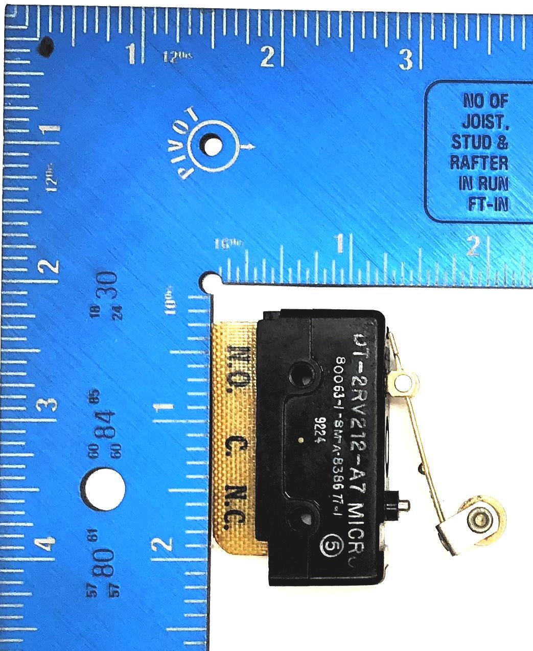 Micro Switch Limit Switch DT-2RV212-A7 NOS