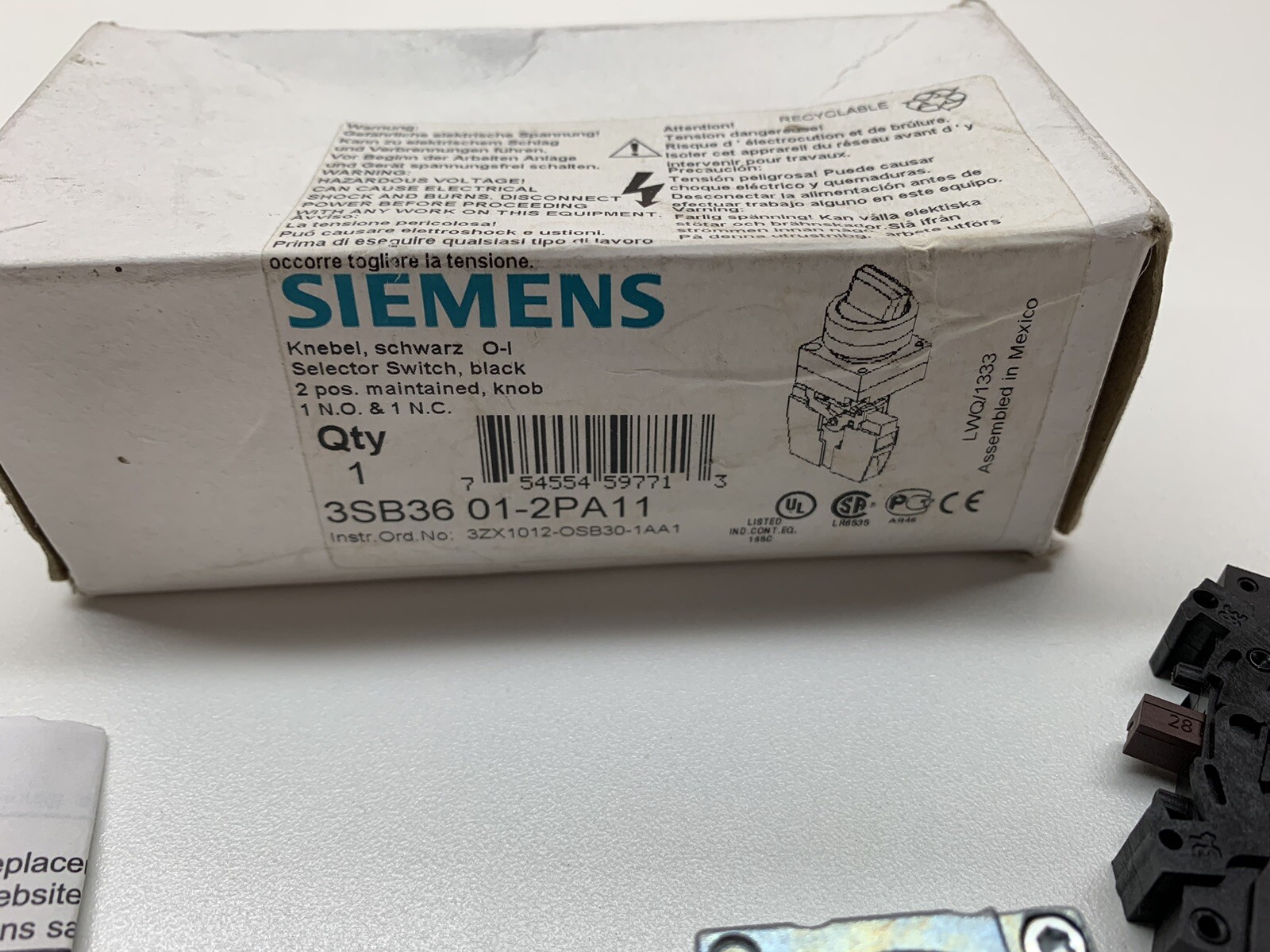 Siemens Selector Switch 2 Position 3SB36 01-2PA11
