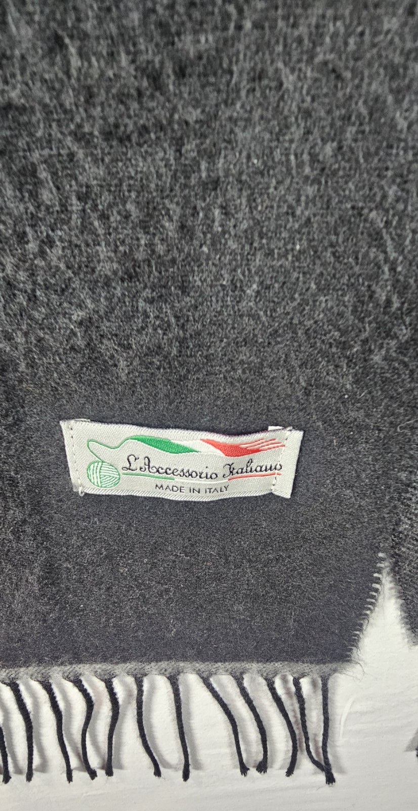 L'Accessorio Italiano Made in Italy Wool Scaff Preppy Gray & Black 15"X62"