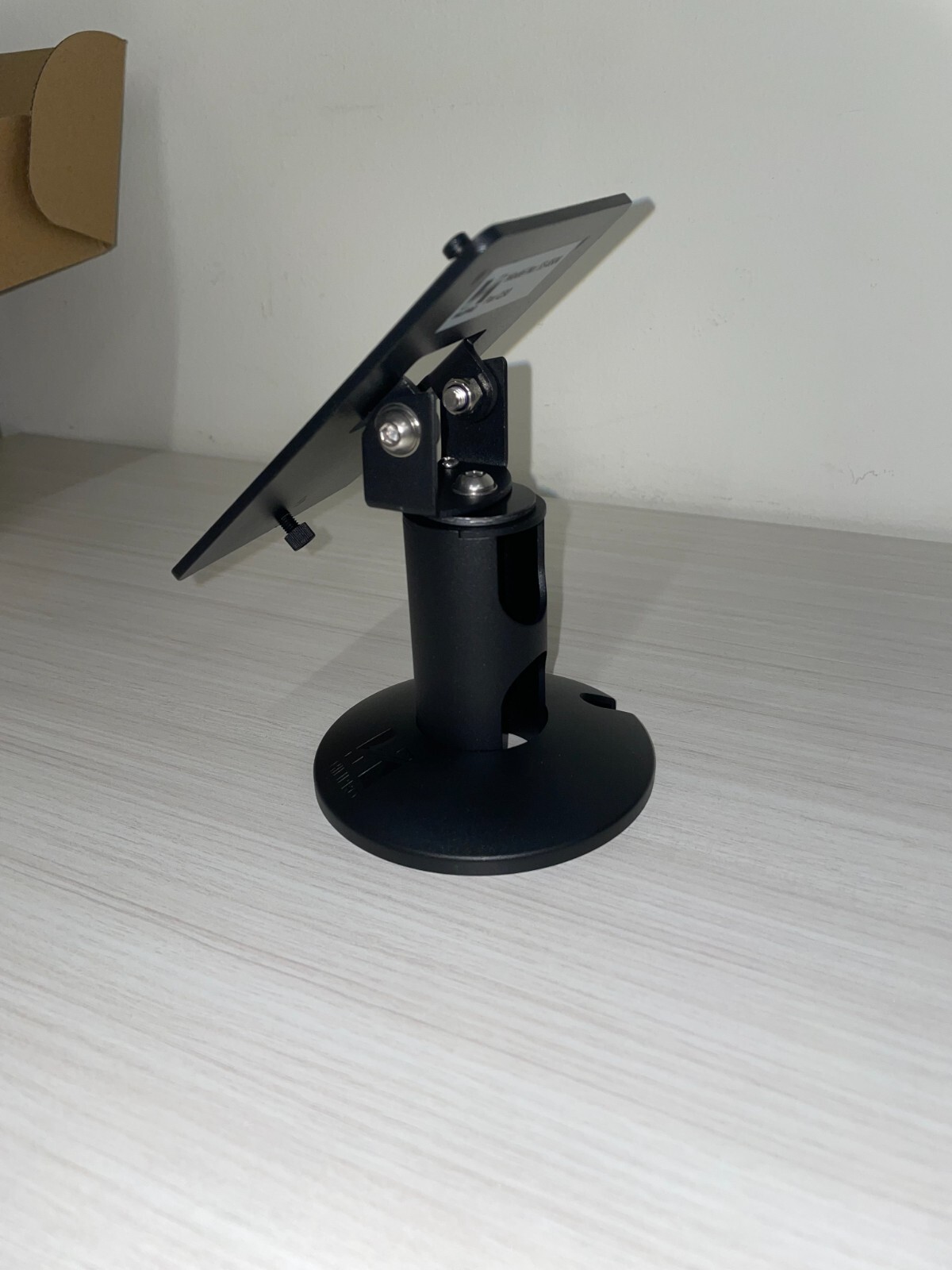 Pax Q30 Stand - Tilts/Swivels - Countertop