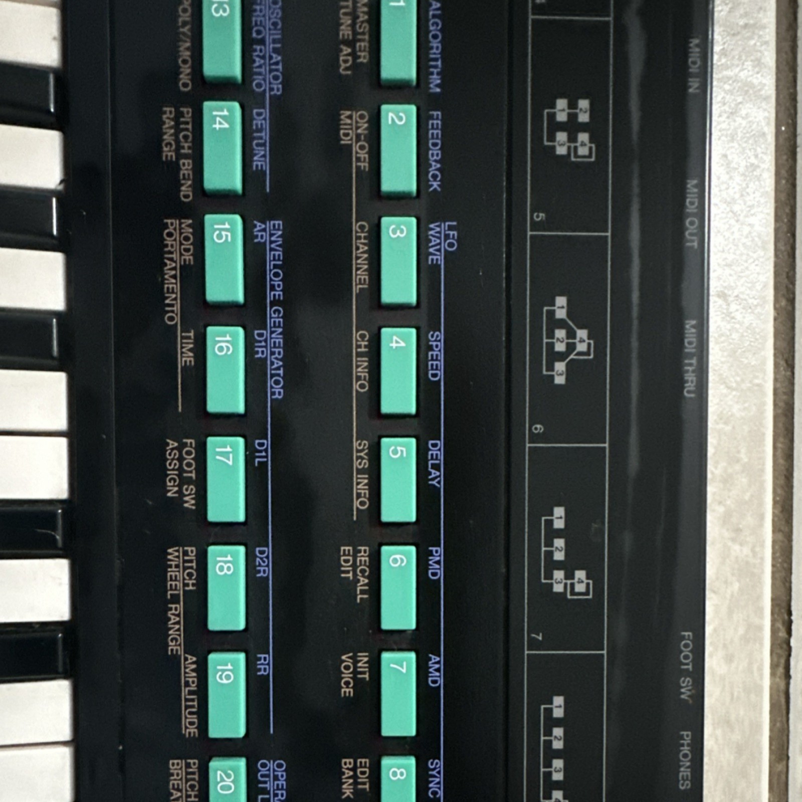 Yamaha DX100 Digital Programmable Algorithm Synthesizer Keyboard 49-Key