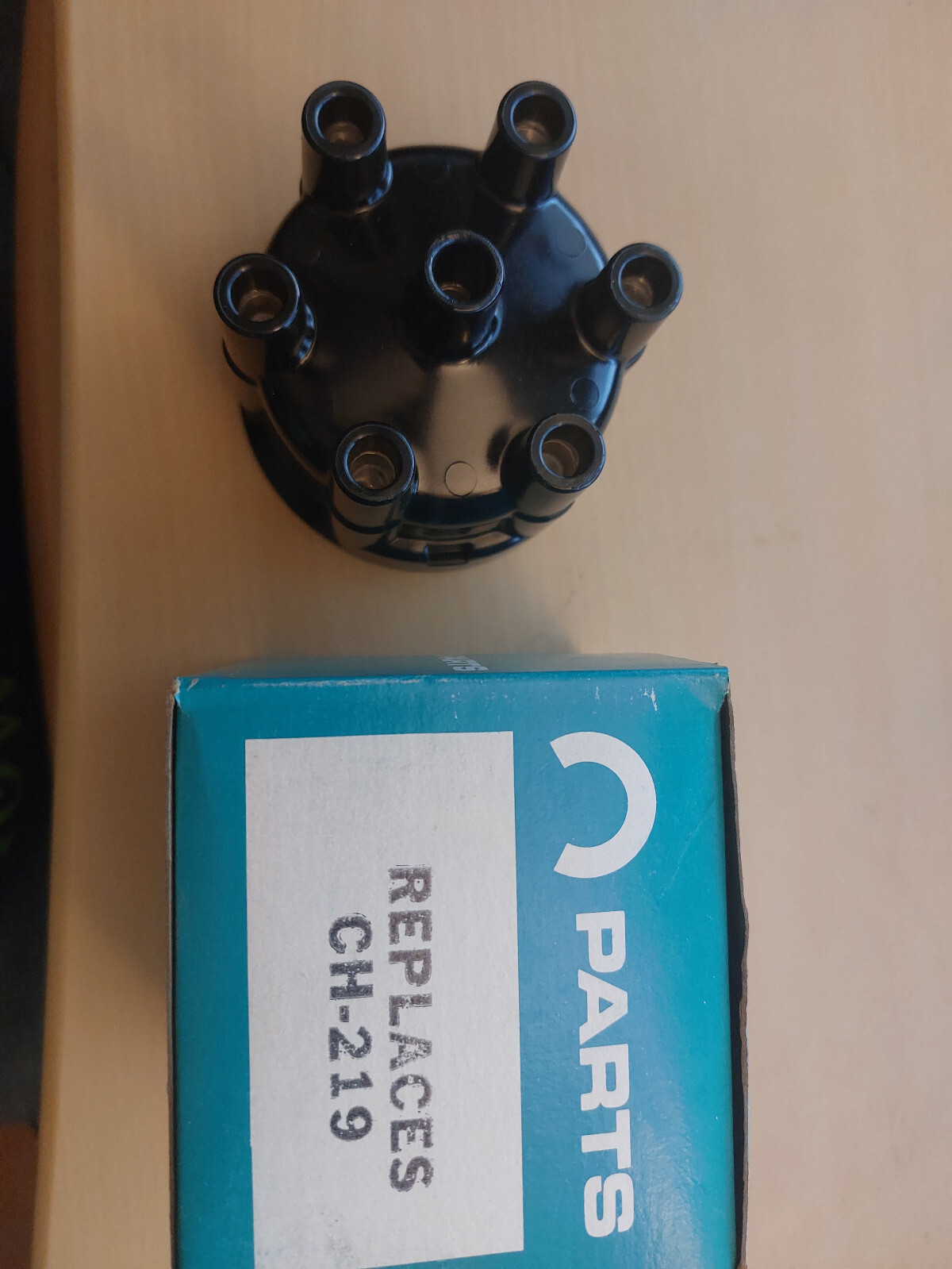 Aftermarket Distributor Cap CH-219 Plymouth Dodge Chrysler, 6 cylinder