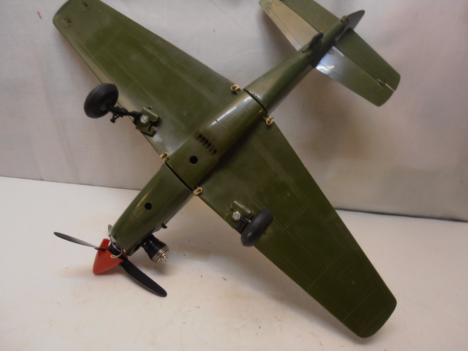 Cox 049 P-51