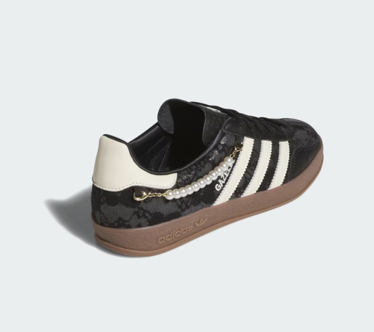 Adidas originals Women's GAZELLE INDOOR HQ2624 Core Black / Cream White / Core B