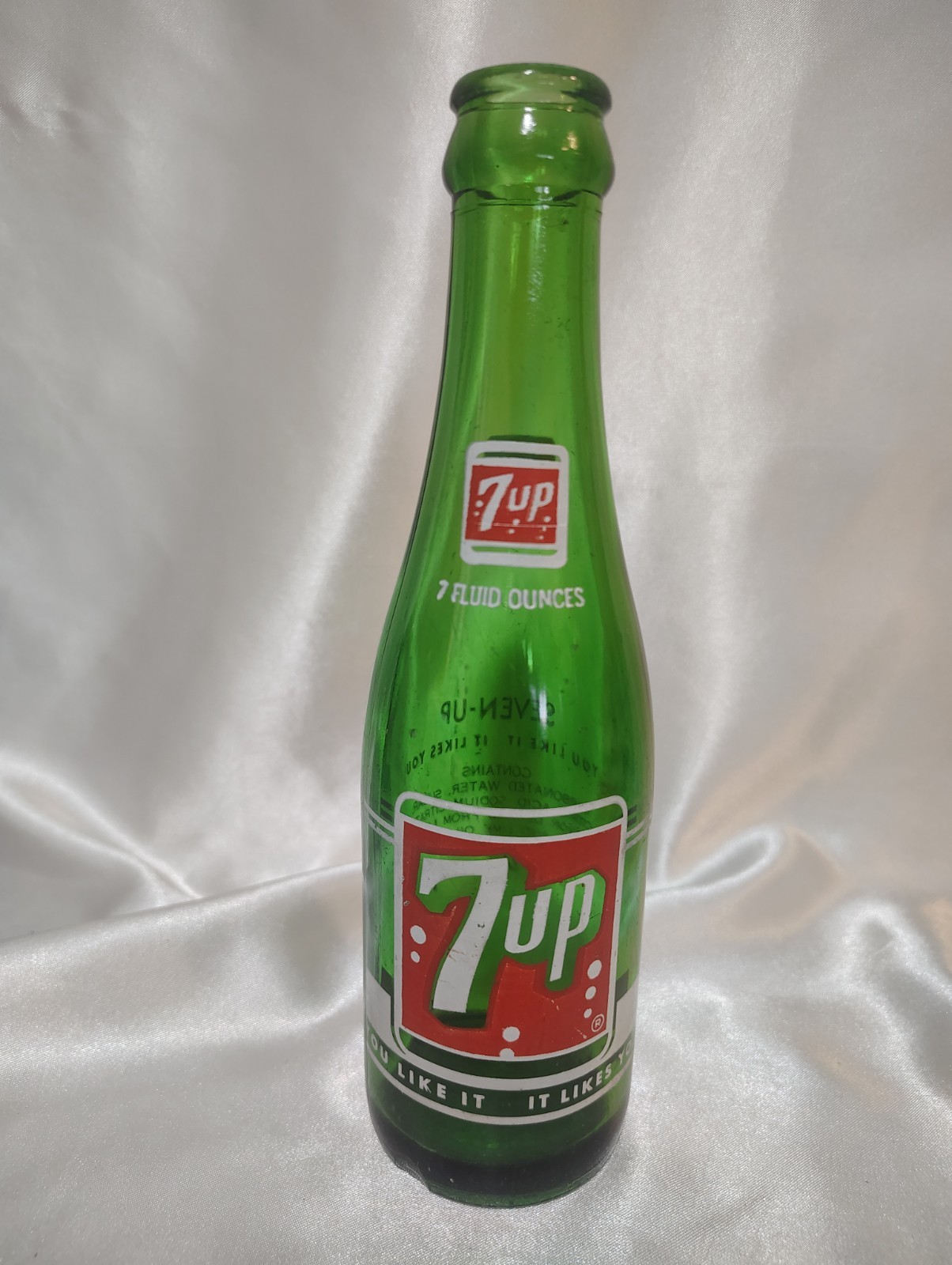 7 Up Seven Up Green Glass Soda Pop Bottle 16 Oz Vintage Collectible