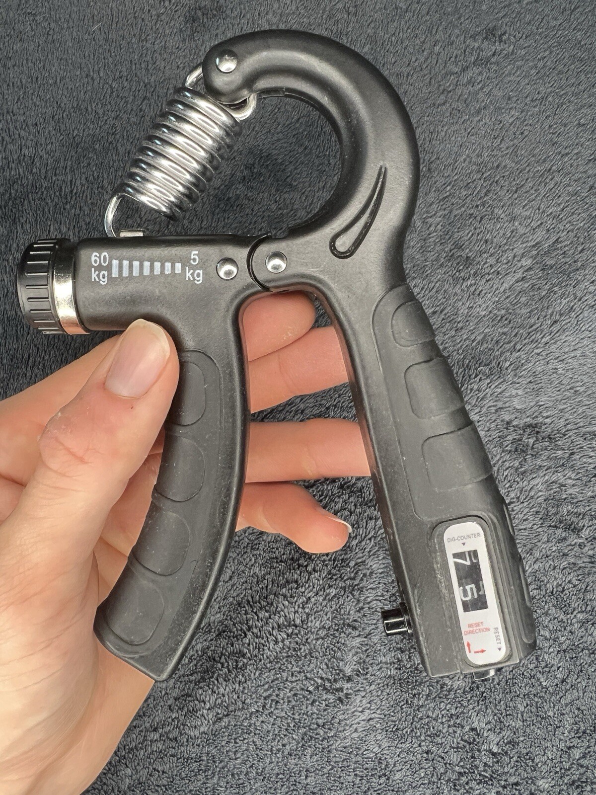 Hand Grip Strength Trainer Gripper w/ counter & Adjustable Resistance 5-60 Kg