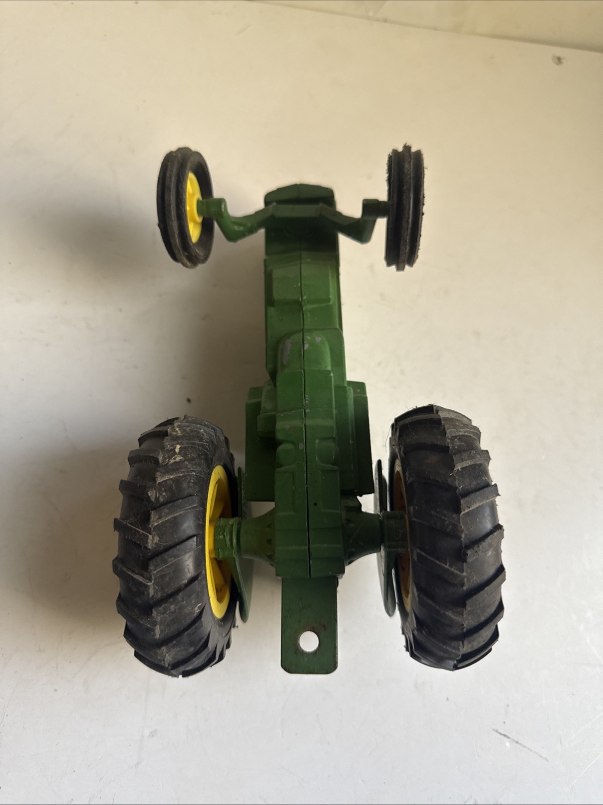 ERTL 1/16 John Deere Utility Tractor (32)