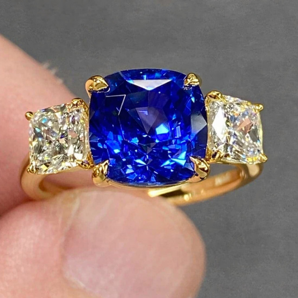 11 Ct Latest 2026 Cushion Natural Sapphire Diamond Wedding Ring 18K Yellow Gold
