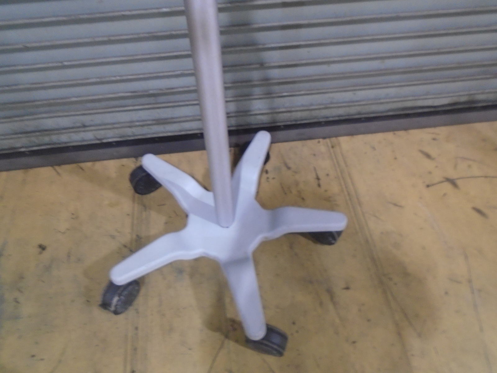 GCX CORPORATION RS-0006 POLYMOUNT PATIENT MONITOR MOBILE CART